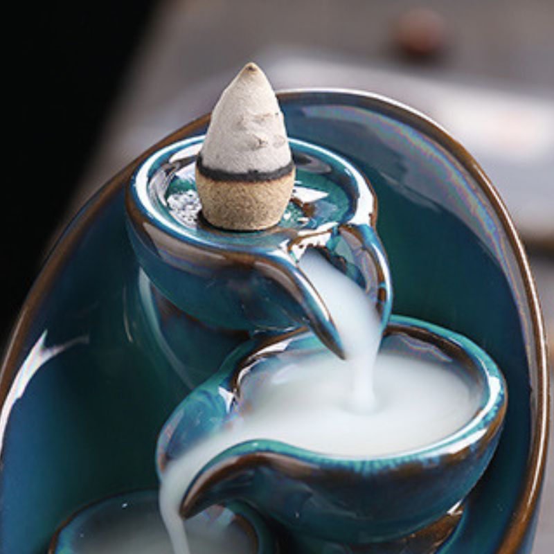 Quemador de Incienso Cascada de Cerámica - Elegancia y Relax para tu Hogar